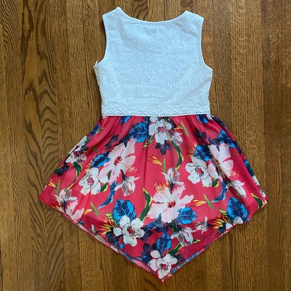 Guess Girl Dress w/eyelet & flower chiffon size:5 - Picture 2 of 3